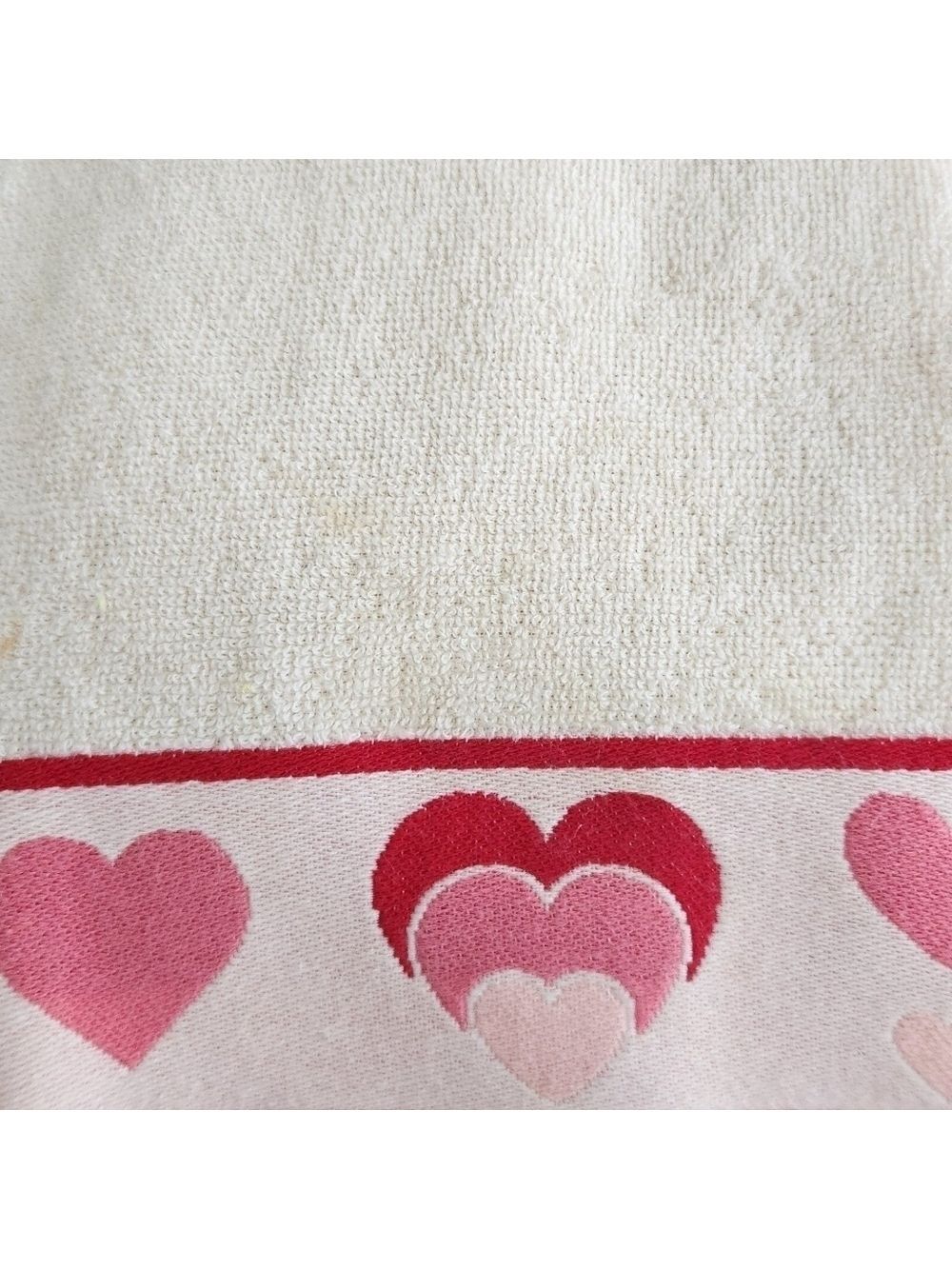 New with tags Heart Dish Towels Set - Picture 3 of 3